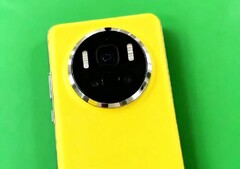 Le Huawei Mate 80 Pro devrait être doté d'un module de caméra rond. (Source de l'image : Directeur Shi Guan, Weibo)