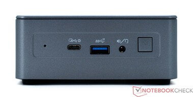Avant : USB4, USB 3.2 Gen 2, Alimentation