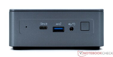 Avant : USB4, USB 3.2 Gen 2, Alimentation