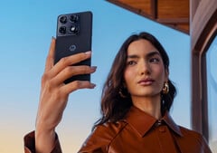 Le Motorola Signature est doté de quatre caméras de 50 MP. (Source de l'image : Motorola)