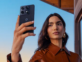 Le smartphone Motorola Signature est doté d'une caméra selfie de 50 MP (Image source : Motorola)
