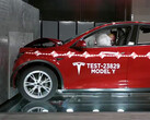 La Tesla Model Y obtient une note de 5 étoiles aux tests de sécurité. (Source de l'image : NHTSA)