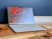 Critique de l'Asus ExpertBook Ultra : Le Panther Lake X7 d'Intel fait une entrée fracassante dans la cour des grands