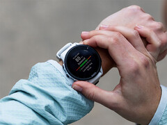 La Forerunner 955 continue de recevoir des mises à jour logicielles régulières malgré son âge et sa position dans la gamme Garmin. (Source de l'image : Garmin)