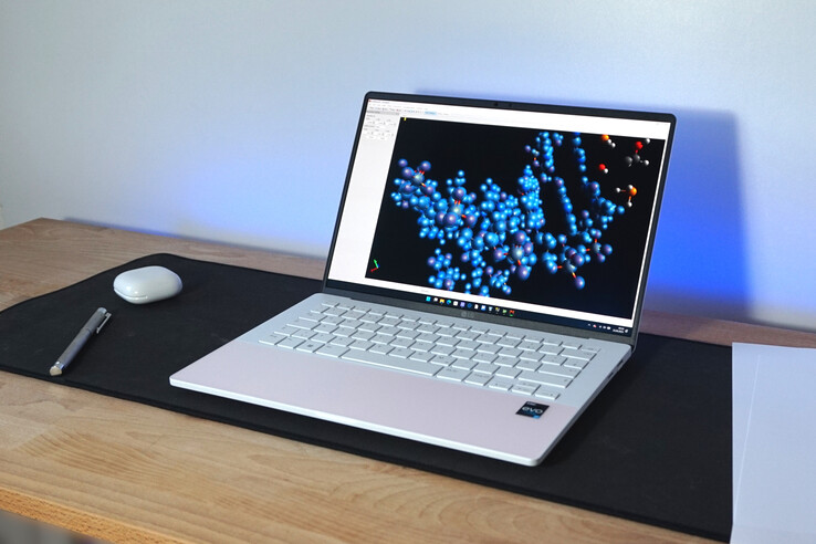 Le LG Gram Style 14Z90RS dans notre test Le LG Gram Style 14Z90RS dans notre test