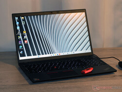 Le Lenovo ThinkPad L15 Gen 4 (AMD), fourni par :