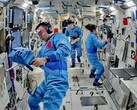 Des astronautes chinois à bord de la station spatiale Tiangong (Image source : Agence spatiale chinoise ; recadrée)