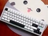 Clavier mécanique abordable au design unique, gâché par des capuchons de touches douteux : Epomaker Galaxy68 : essai