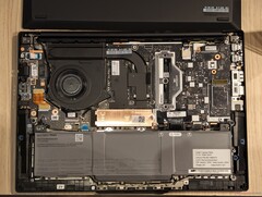 Le premier ordinateur portable commercial grand public équipé de LPCAMM2 : le Lenovo ThinkPad T14 Gen 7.