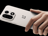 Le OnePlus 15 (Source : OnePlus)