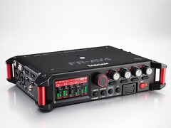 Le TASCAM FR-AV4 offre aux créateurs quatre canaux d'audio flottante 32 bits, 192 kHz et une génération précise de timecode dans un enregistreur de terrain robuste. (Source de l'image : TASCAM)
