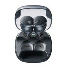 L'étui de chargement est compatible avec les chargeurs sans fil Qi (Image courtoisie : Audio Technica)