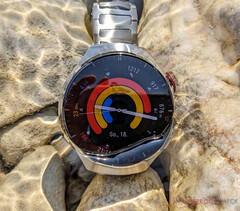 La Huawei Watch 4 Pro a été lancée en début d&#039;année sous HarmonyOS 3 (Source : Notebookcheck)