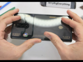 Le RedMagic 8 Pro. (Source : JerryRigEverything via YouTube)