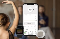 Le CGM Dexcom G7 est beaucoup plus petit que son prédécesseur, ce qui le rend idéal pour un port discret. (Image source : Dexcom - édité)