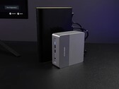 Le mini-PC Minisforum X1 Lite équipé d'un OneXGPU 2 et fonctionnant sous SteamOS a été testé.