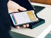 Apple ouvre enfin la puce NFC de l'iPhone aux applications tierces. (Source de l'image : CardMapr.nl)