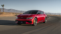 L'EV6 de Kia est une voiture pratique pour les mères de famille, mais aussi pour les pères en pleine crise de la vie. (Source de l'image : Kia)