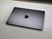 Le MacBook Pro M5 est disponible depuis quelques mois, et les variantes M5 Pro et M5 Max devraient arriver prochainement.