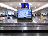 e-paper de 75 pouces à l'aéroport.