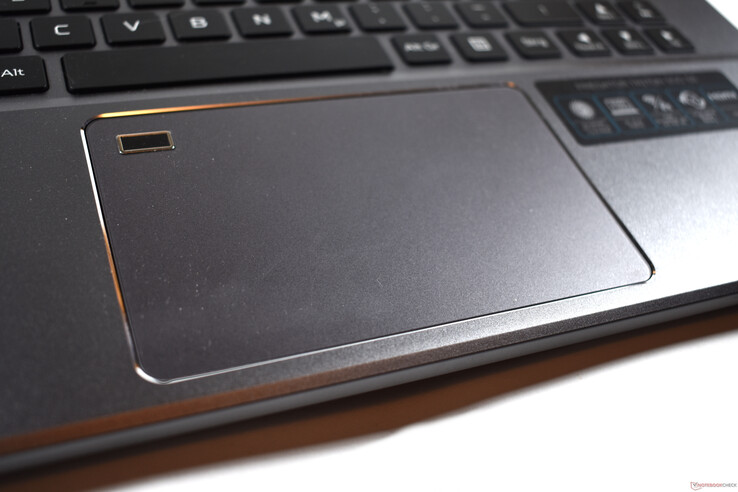 Acer Predator Triton 500 SE : pavé tactile avec lecteur d'empreintes digitales intégré