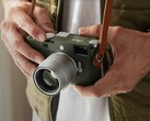 L'édition Safari de l'emblématique appareil photo à télémètre Leica M11-P sera disponible en vert olive (Image source : Leica)