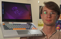 Un YouTuber construit un ordinateur portable avec un clavier mécanique parce que le clavier d'origine est tombé en panne deux fois (Image source : Marcin Plaza)