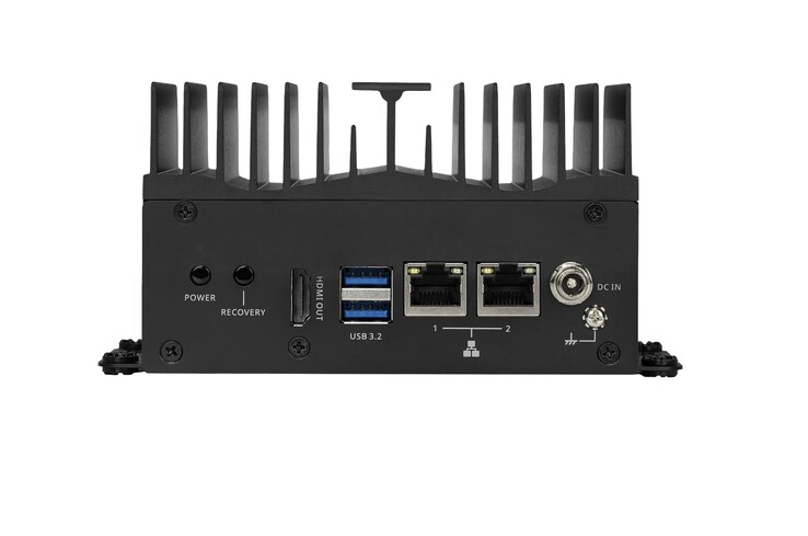 Ce mini-PC industriel dispose d’une gamme complète d’options d’E/S, notamment deux ports Ethernet Gigabit.