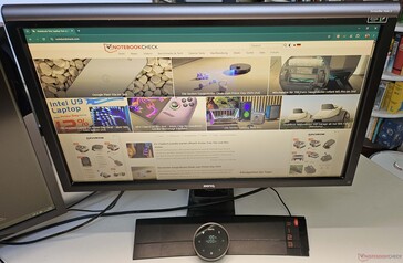 Une fois fixée à l'écran, la Screenbar passe plutôt inaperçue.