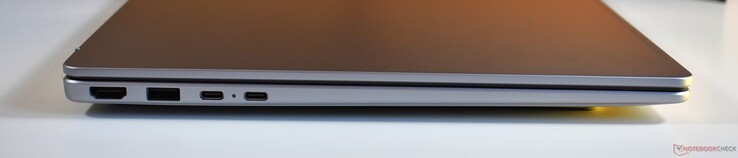 gauche: HDMI, USB-A 3.2 Gen 1, 2x USB-C 3.2 Gen 2