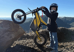 La moto tout-terrain électrique Heybike Villain offre une vitesse maximale de 72 km/h (45 mph) (Source : Heybike)