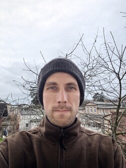 Selfie avec l'appareil photo grand angle de 13 MP du Huawei Pura 80 Pro 