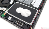 Lenovo ThinkBook 14 - Emplacement 2,5 pouces pour disques jusqu'à 7 mm d'épaisseur.