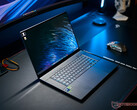 Test de l'Asus ROG Zephyrus G16 2025 : PC portable de jeu fin avec RTX 5090 et 64 Go de RAM