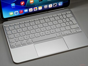 Un clavier et un trackpad confortables...
