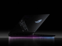 Asus ne lancera pas la ROG Strix Scar 18 avant un certain temps.