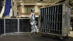 Atlas bouge d&#039;une manière similaire à celle d&#039;un être humain (Source d&#039;image : Boston Dynamics/YouTube)