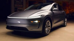 Le nouveau modèle Y est équipé de feux de route adaptatifs. (Source de l'image : Jay Leno/YT)