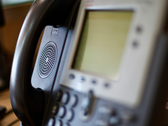 Un téléphone fixe