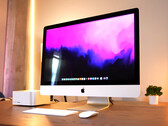L'iMac 27 pouces peut être transformé en moniteur externe 5K sans aucun perçage ni soudure. (Image source : Luke Miani)