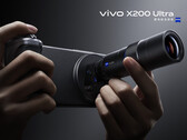 Le Vivo X200 Ultra possède une arme cachée dans sa manche qui étend les capacités de son appareil photo à téléobjectif de 200 MP. (Source de l'image : Vivo)
