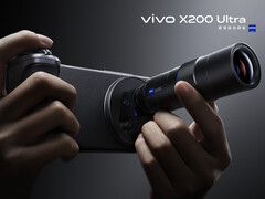 Le Vivo X200 Ultra possède une arme cachée dans sa manche qui étend les capacités de son appareil photo à téléobjectif de 200 MP. (Source de l&#039;image : Vivo)