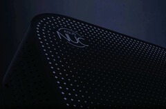 Le NUC 14 Pro AI est également équipé d'un lecteur d'empreintes digitales. (Source de l'image : ASUS)