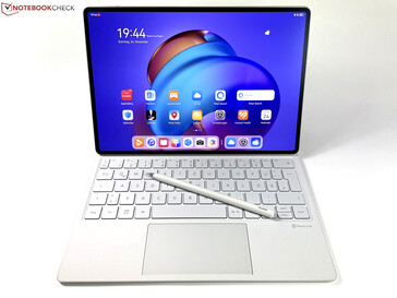 Le Glide Keyboard et le Huawei M-Pencil.