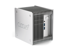 Mini PC compact sans ventilateur avec CPU Intel Arrow-Lake. (Source de l&#039;image : Cirrus7)