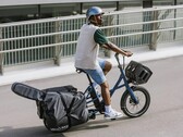 Le vélo électrique VELLO SUB peut vous assister jusqu'à 250 km (~155 miles). (Image source : VELLO)