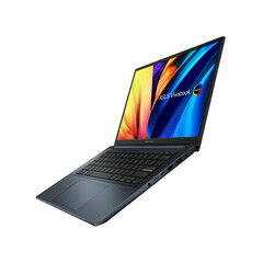 Le Vivobook Pro 14 OLED combine le Core i7-12700H et la RTX 3050 dans un boîtier de 1,4 kg. (Image source : ASUS)