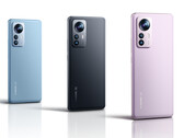 Le Xiaomi 12 Pro arrive en trois couleurs et avec 256 Go de stockage. (Image source : Xiaomi)