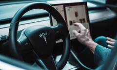 Tesla a publié la mise à jour 2021.44.25, qui apporte notamment des améliorations au système d&#039;infodivertissement. (Image source : David von Diemar sur Unsplash)