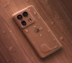 Le Edge 50 Ultra est disponible en trois finitions, toutes avec 16 Go de RAM et 1 To de stockage. (Source de l'image : Motorola)